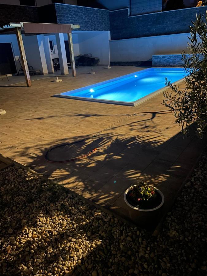 Villa Mira ***** Пинезичи Экстерьер фото
