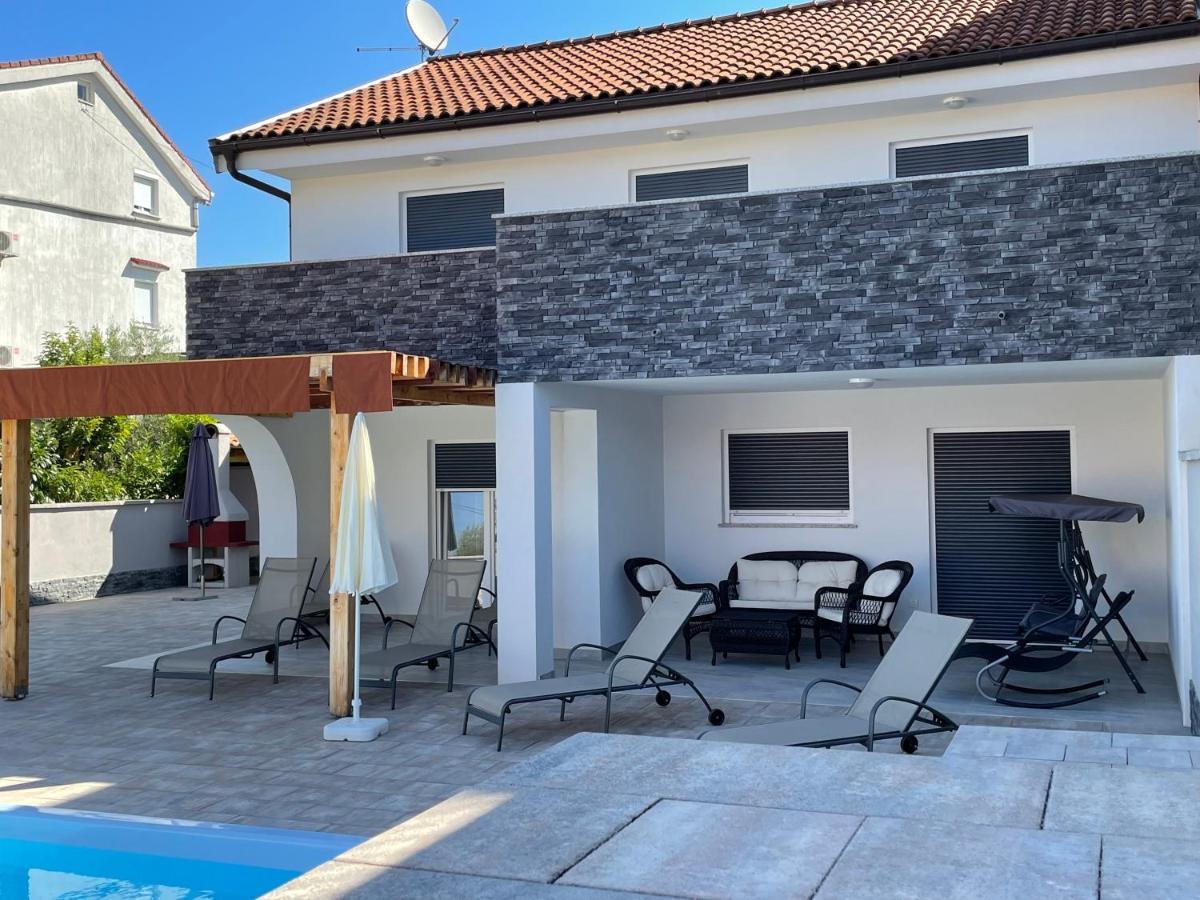 Villa Mira ***** Пинезичи Экстерьер фото